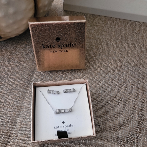 Kate Spade earrings and necklace set, new - Picture 3 of 4